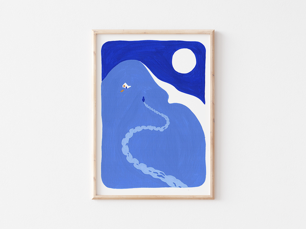 Pleine lune | 満月 by Mona Leu-Leu | DeCasa -ヨーロッパのアート＆ポスターショップ | インテリアアート | カラフルアート | 海外ポスター | 雪 | 冬 | フランス | フレンチアルプス | ブルー | 風景画 | おしゃれポスター