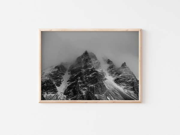 Misty Glacier | Iceland, 2017 by Serena Morandi | DeCasa -ヨーロッパのアート＆ポスターセレクトショップ| アイスランド | 氷河 | 風景写真 | モノクロ写真